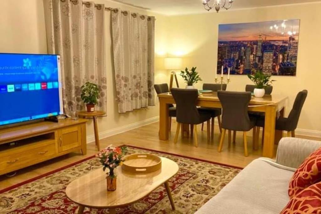 2 Bedroom Flat In Ardwick Apartment Manchester