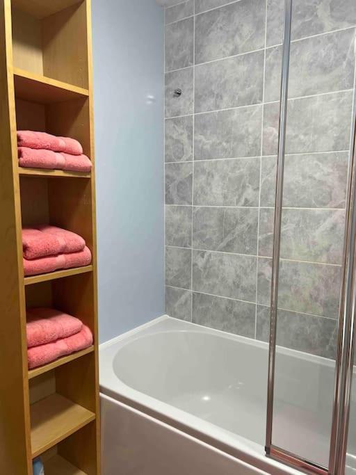 2 Bedroom Flat In Ardwick *